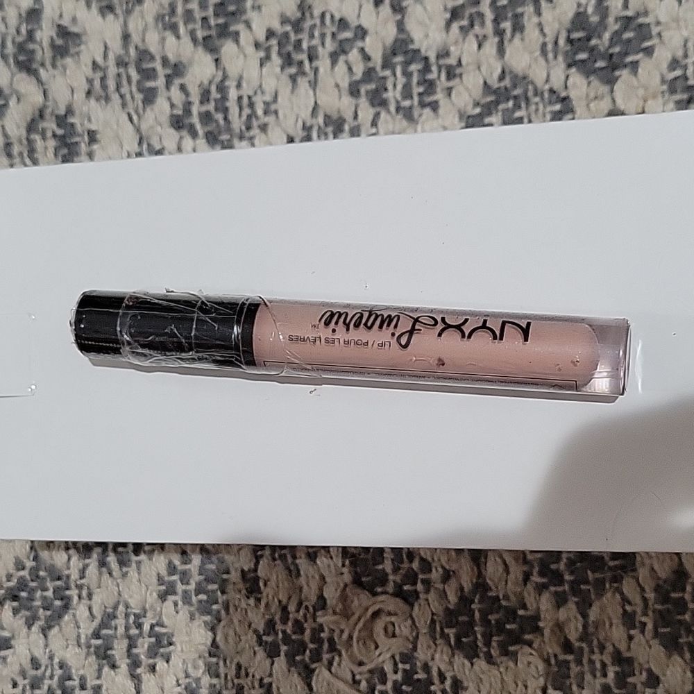 NYX Lingerie Lip Professional Makeup #16 Lipli